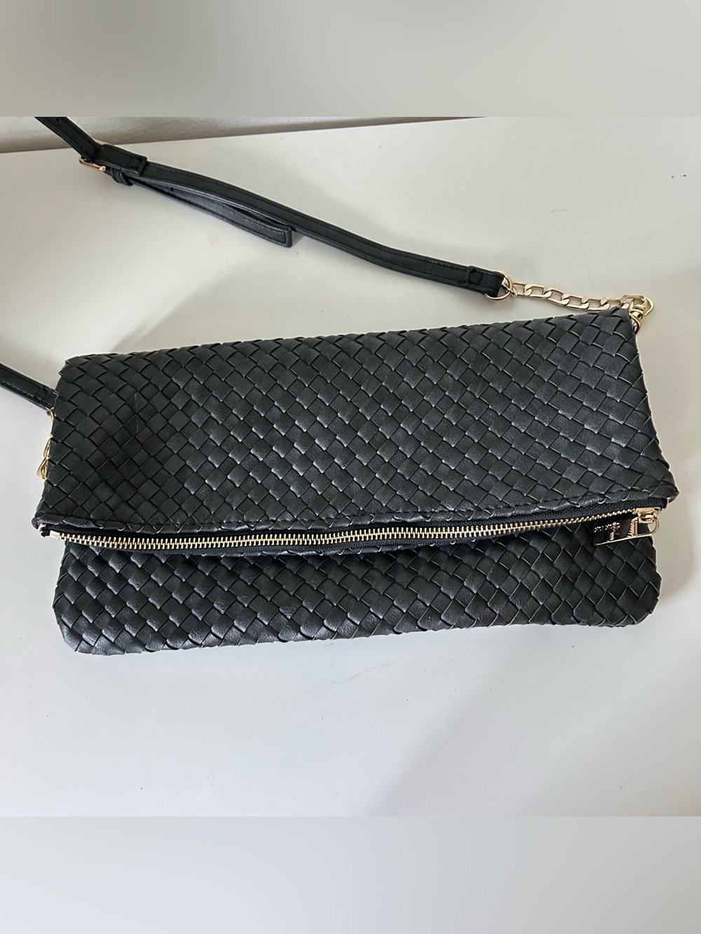 NWOT Deux Lux Fold-over Black Weave Leather Xbody/Clutch Bag, Gold Chain Handle